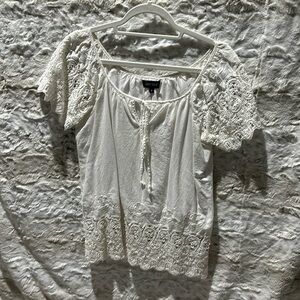Karen Kane Thick Lace Top